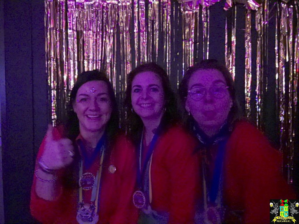 ../Images/Jeugd Opwarmbal Photobooth 036.jpg